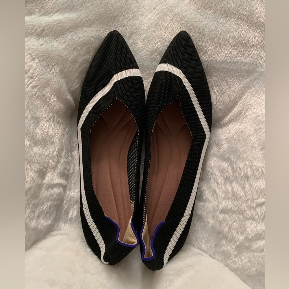 Comfortable Black and White Flats